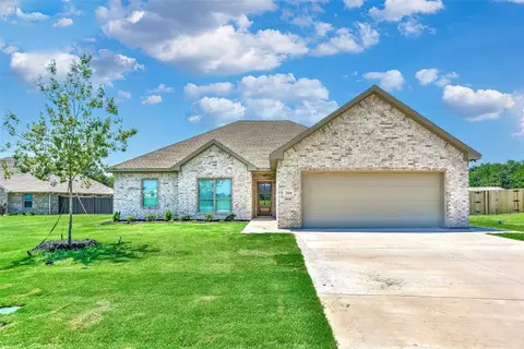308 Ella St, Whitesboro, TX 76273