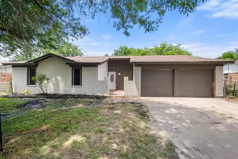 725 Heathcliff Dr, Everman, TX 76140
