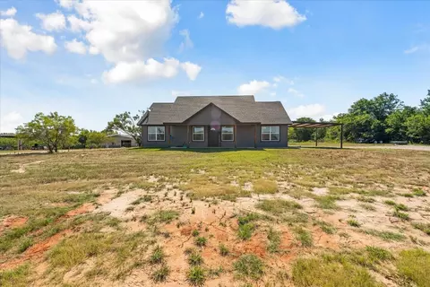 517 Pecan Tree Ct, Poolville, TX 76487