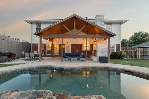 3115 Deerhollow Dr, Mesquite, TX 75181