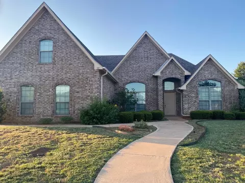 3926 Hill Country Dr, Abilene, TX 79606