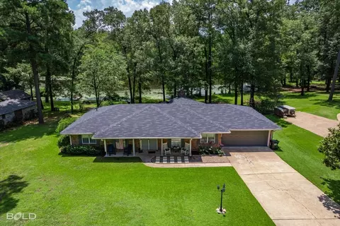 209 Pine Lake Dr, Haughton, LA 71037