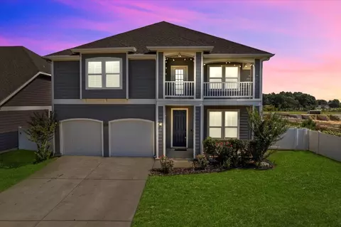 9241 Blackstone Dr, Aubrey, TX 76227