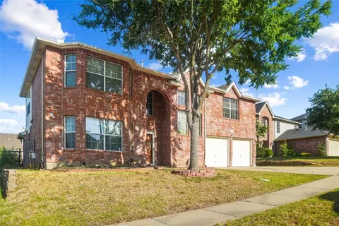 8321 Southern Prairie Dr, Fort Worth, TX 76123