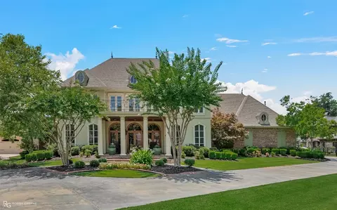 320 Bridgepoint Cir, Bossier City, LA 71111