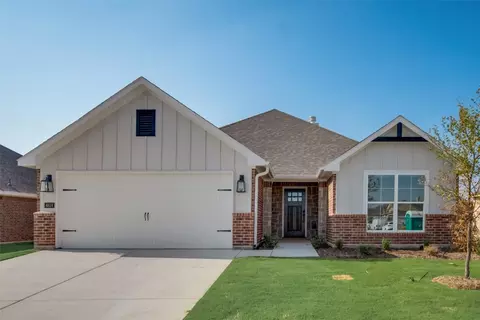 4814 Elite Dr, Sanger, TX 76266
