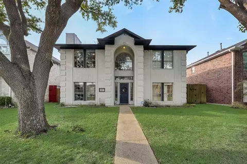 2813 Lois Ln, Rowlett, TX 75088