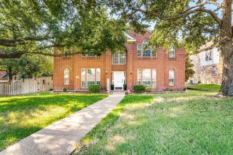 2405 Mulberry Ln, Rowlett, TX 75088