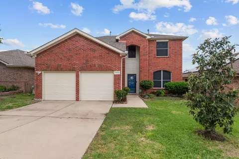 10428 Lake Bend Trl, Hurst, TX 76053