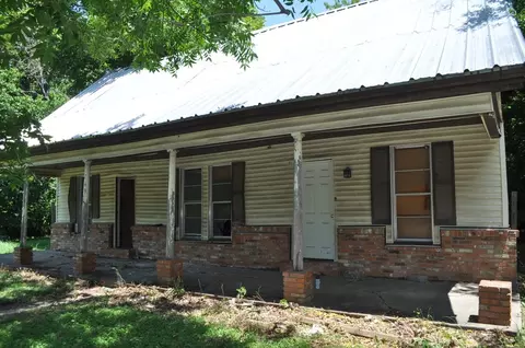 104 W 2nd St, Waxahachie, TX 75165