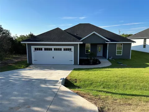 2219 Navasota St, Granbury, TX 76048