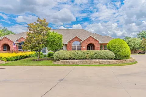 3110 Camellia Rose Dr #210, Fort Worth, TX 76116