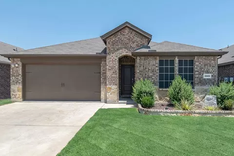 1005 Poinsettia Blvd, Denton, TX 76209