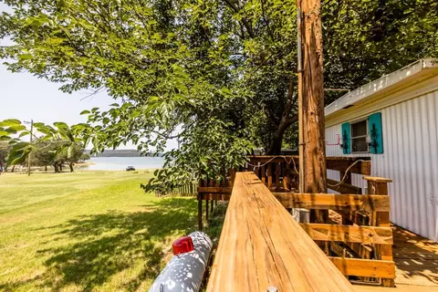 2334 Sanbar Rd #27, Graford, TX 76449