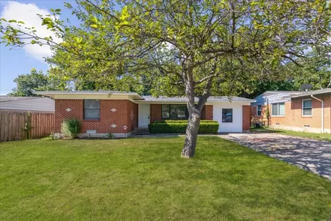 2708 Costa Mesa Dr, Dallas, TX 75228