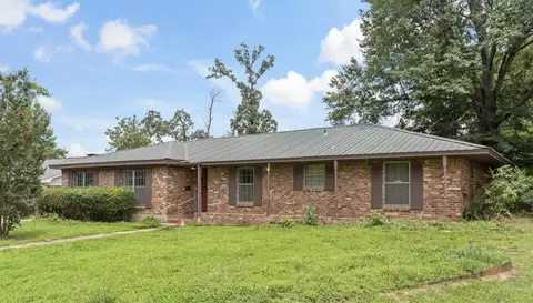 2845 Hubbard St, Paris, TX 75460