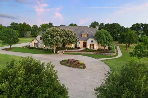 3365 Roselawn Dr, Denton, TX 76205