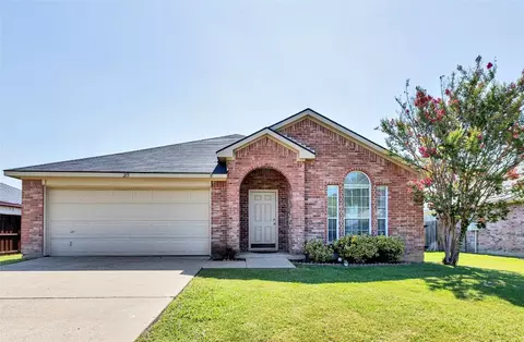 215 S Chestnut St, Forney, TX 75126