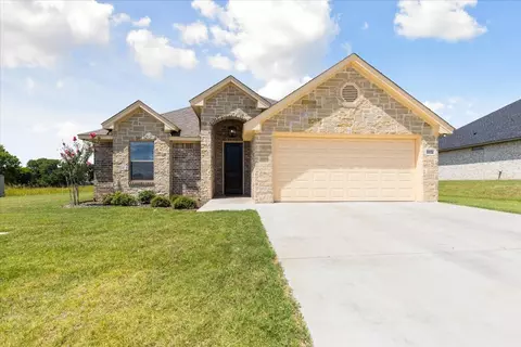 3332 Windcrest Dr, Granbury, TX 76049