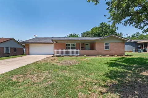 411 E Alexander Ln, Euless, TX 76040