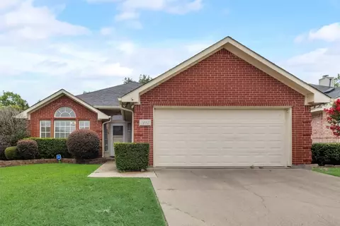 1612 Creekpark Trl, Arlington, TX 76018
