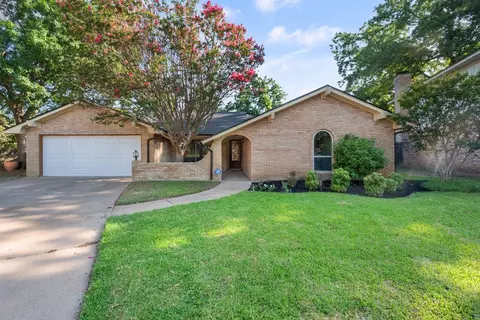 1901 Camden Ct, Arlington, TX 76013