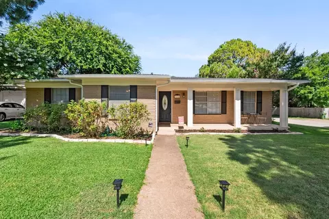 924 Ross Trl, Arlington, TX 76012