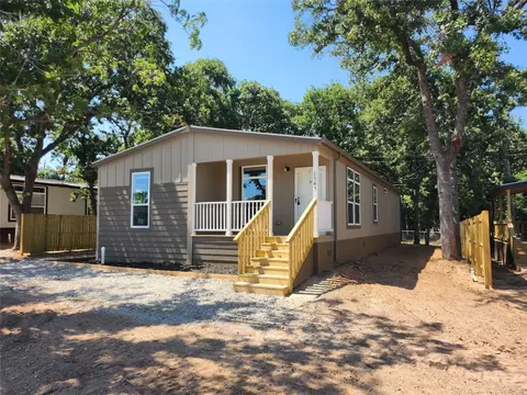 1543 Gale Dr, Pelican Bay, TX 76020