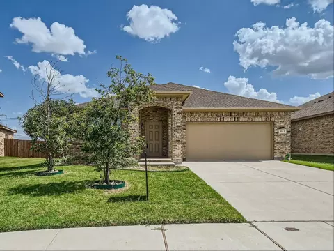 517 Terrace Ct, Saginaw, TX 76131