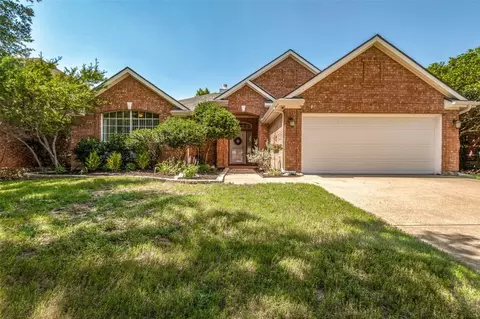 2817 Birmingham Dr, Grand Prairie, TX 75052