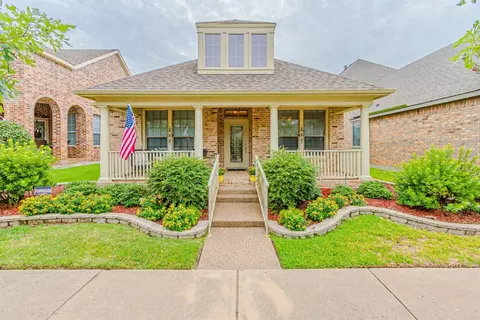 5916 Dripping Springs Ct, North Richland Hills, TX 76180