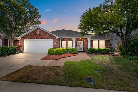 5108 Chessie Cir, Haltom City, TX 76137