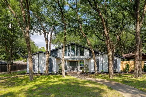 2415 Monte Cristo Dr, Sherman, TX 75092