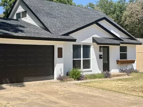 535 Golden Meadows Ln, Duncanville, TX 75116