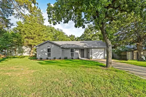 7420 Neuhoff Dr, Dallas, TX 75217