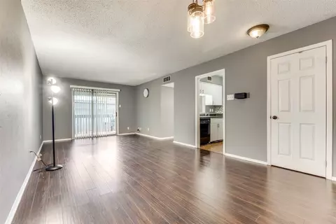 4859 Cedar Springs Rd #353, Dallas, TX 75219