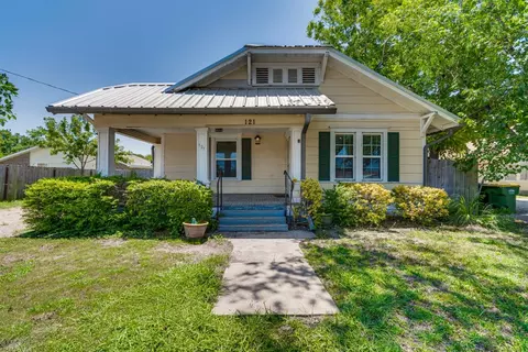 121 Harpold, Italy, TX 76651