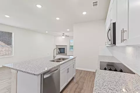 434 Edwards, Pilot Point, TX 76258 photo 8