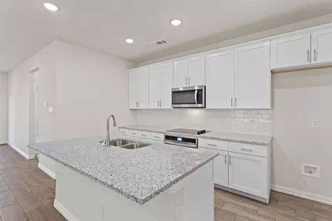 434 Edwards, Pilot Point, TX 76258 photo 5