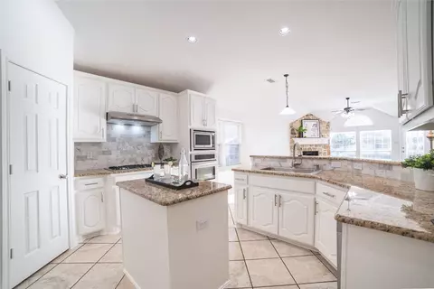 8416 Hornbeam Dr, Fort Worth, TX 76123