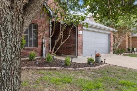 509 Destin Dr, Fort Worth, TX 76131