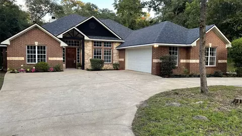 423 Lone Star Ln, Hideaway, TX 75771