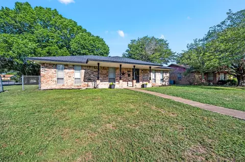 1730 Santa Clara Ct, Grand Prairie, TX 75051