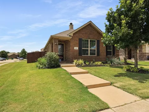 9228 Stewart St, Cross Roads, TX 76227