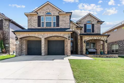 9832 Yellow Cup Dr, Fort Worth, TX 76177