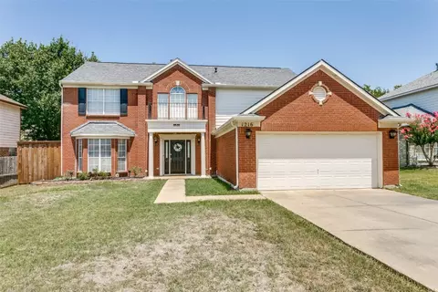 1216 Oxford Ln, Grapevine, TX 76051