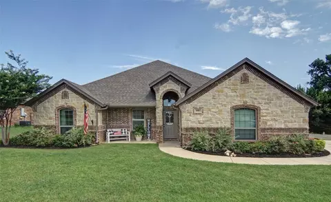 601 Meadow Park Dr, Boyd, TX 76023