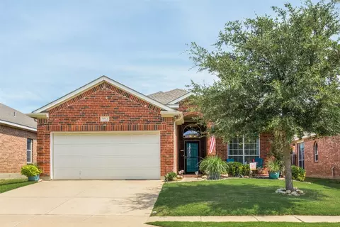 9712 Gallatin Ln, Fort Worth, TX 76177