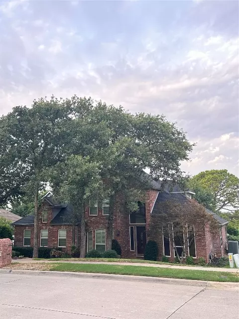 1642 Oak Ridge Dr, Corinth, TX 76210