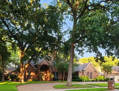 8312 Thorndyke Dr, North Richland Hills, TX 76182